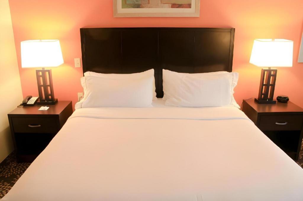 Holiday Inn Express Hotel & Suites Grand Island By Ihg Екстериор снимка