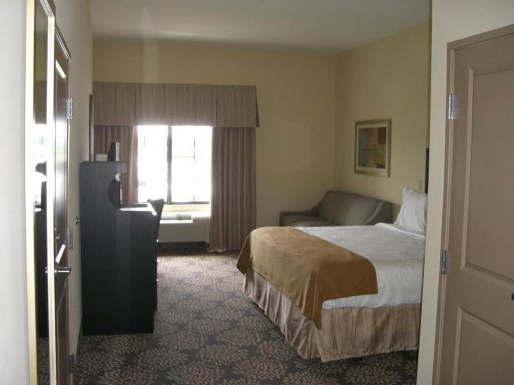 Holiday Inn Express Hotel & Suites Grand Island By Ihg Екстериор снимка