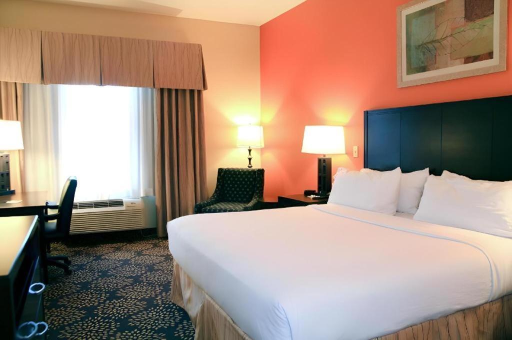 Holiday Inn Express Hotel & Suites Grand Island By Ihg Екстериор снимка