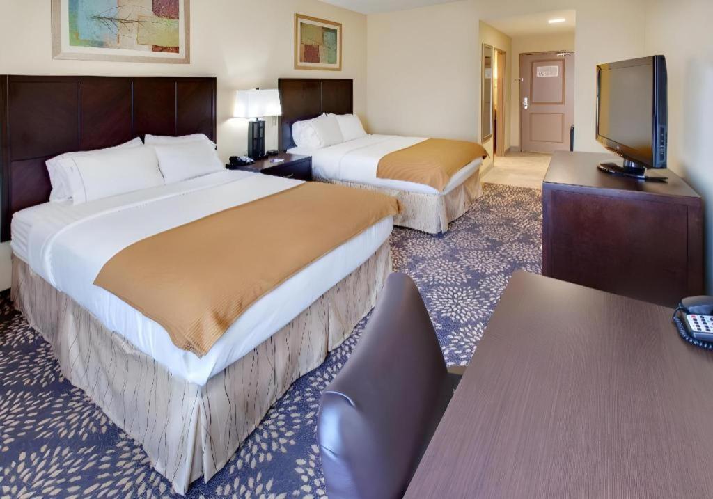 Holiday Inn Express Hotel & Suites Grand Island By Ihg Екстериор снимка