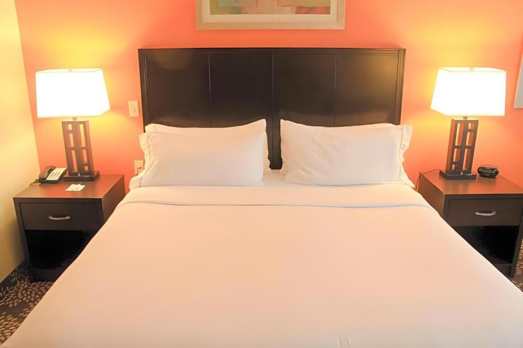 Holiday Inn Express Hotel & Suites Grand Island By Ihg Екстериор снимка