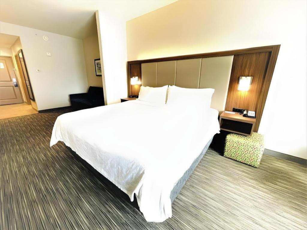 Holiday Inn Express Hotel & Suites Grand Island By Ihg Екстериор снимка