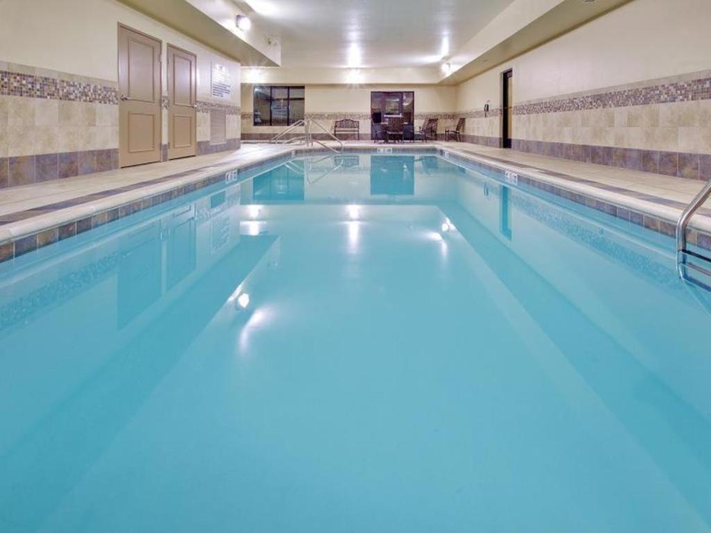 Holiday Inn Express Hotel & Suites Grand Island By Ihg Екстериор снимка